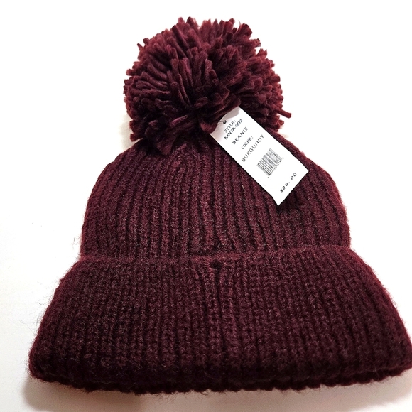 Madden Knit Hat NWT Burgundy Wine Color Soft Warm Fluffy Women's Winter Beanie - Picture 3 of 3
